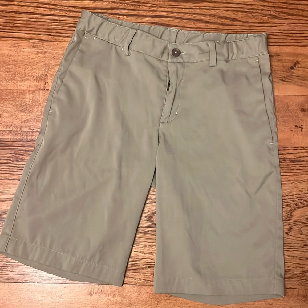 Boy’s Nike Dri-Fit Golf Shorts, Size Medium